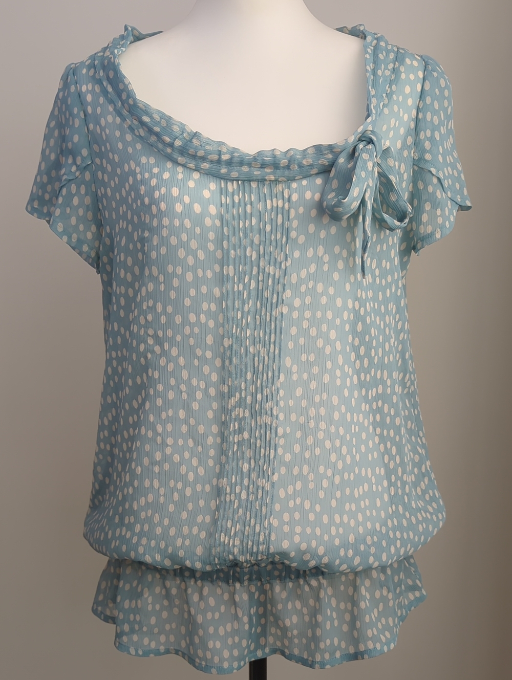 Esprit de Corp Polka Dot Peasant Blouse Blue Flutter Sleeve Smocked MEDIUM